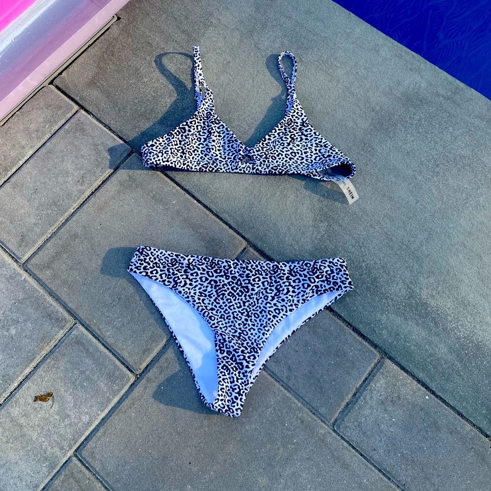 Girls - SHEIN bikini 👙